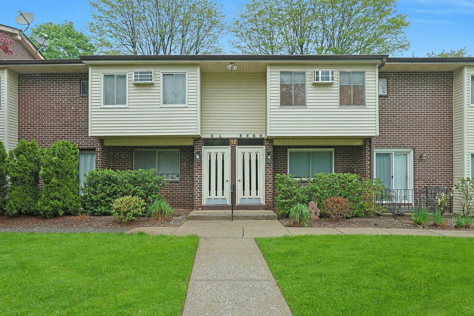 Property Photo:  12L Blue Hill  NY 10962 