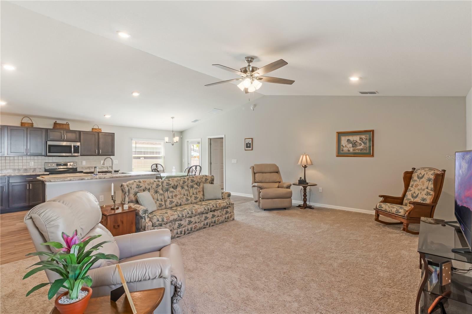 Property Photo: 490 Pentas Lane FL 33844