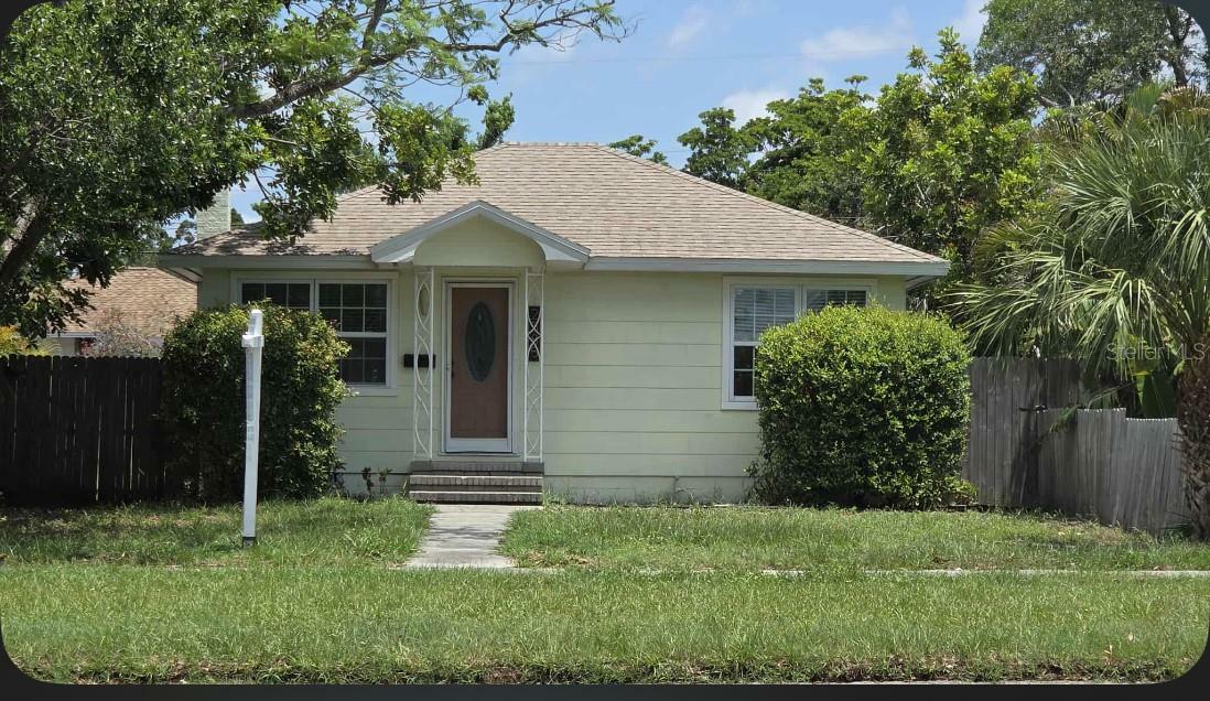 Property Photo: 2585 9th Avenue N FL 33713