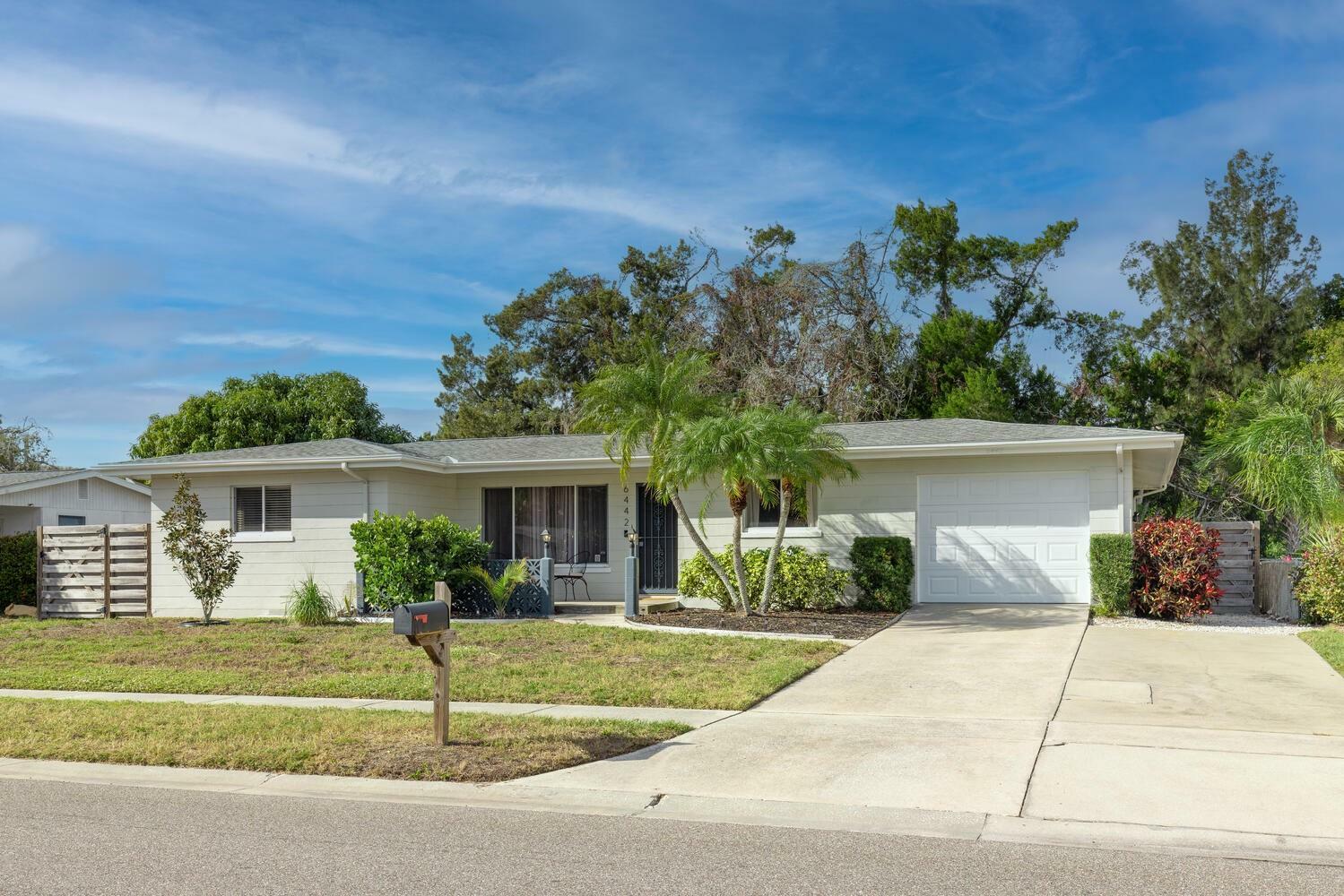 Property Photo: 6442 Colonial Drive FL 34231