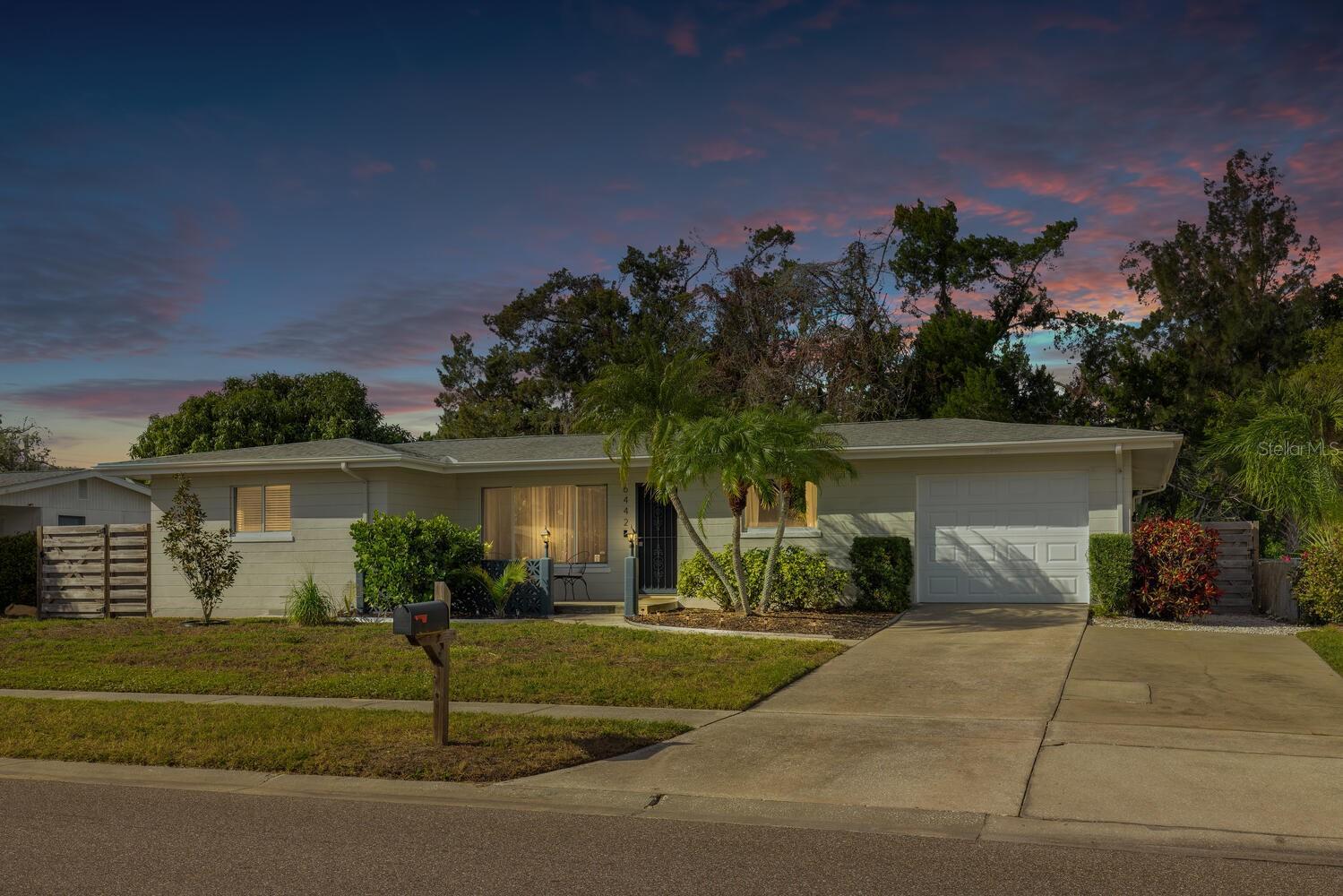 Property Photo: 6442 Colonial Drive FL 34231