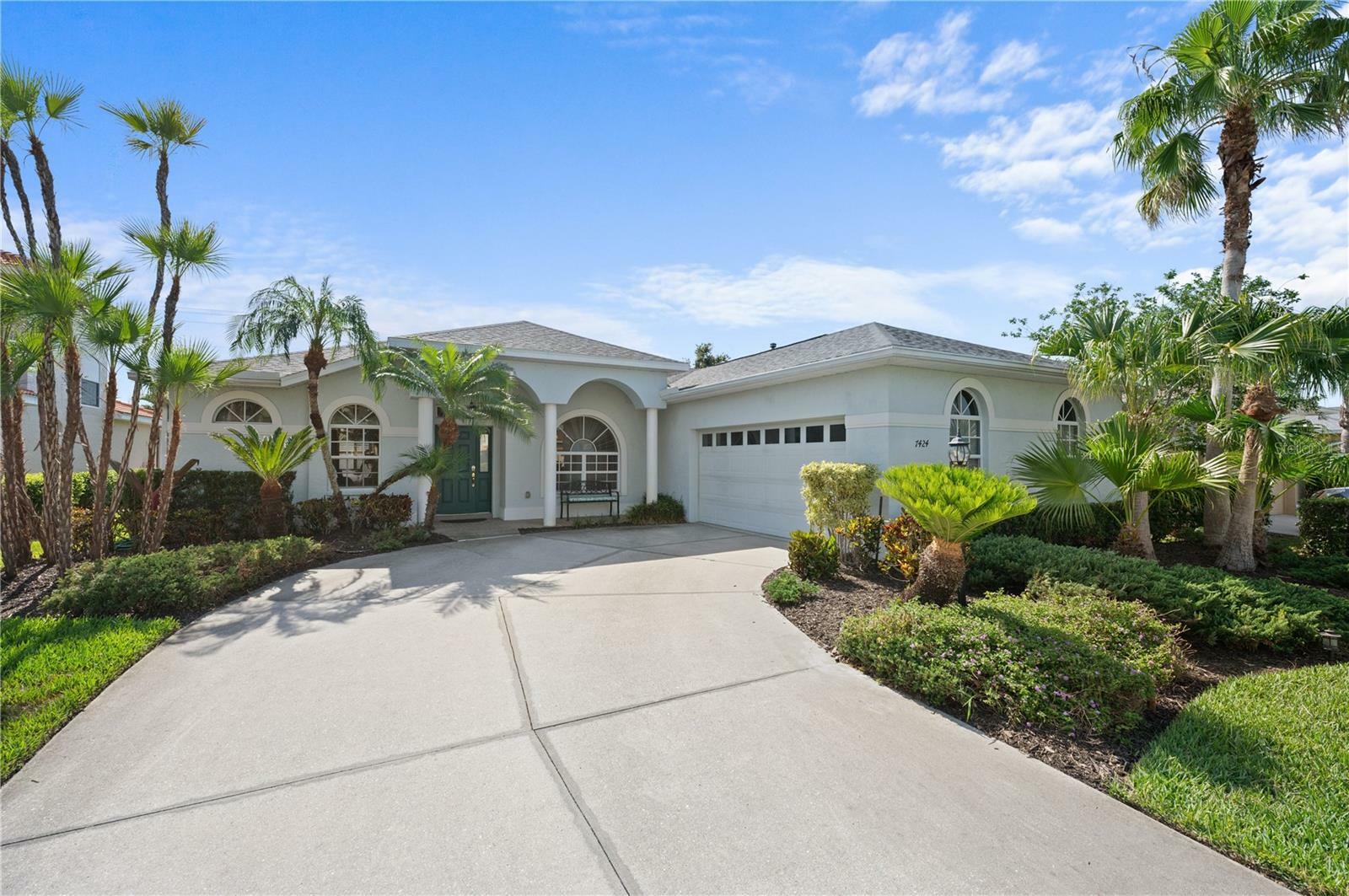 Property Photo: 7424 Arrowhead Run FL 34202