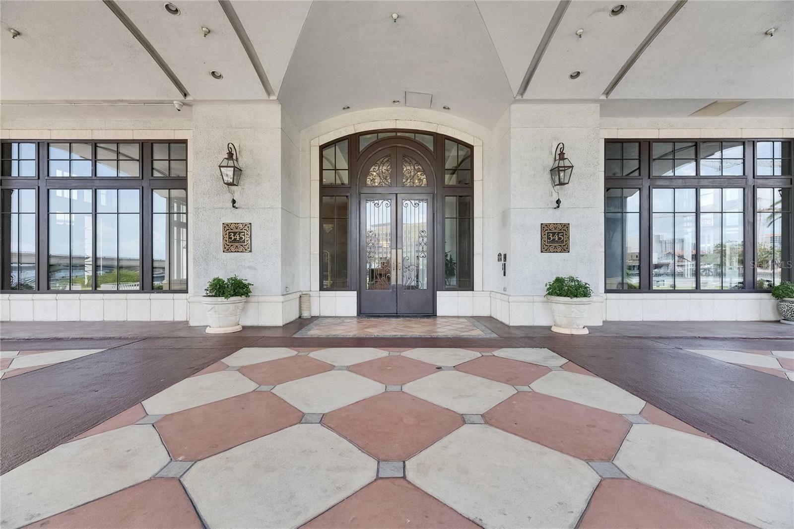 Property Photo: 345 Bayshore Boulevard 708 FL 33606