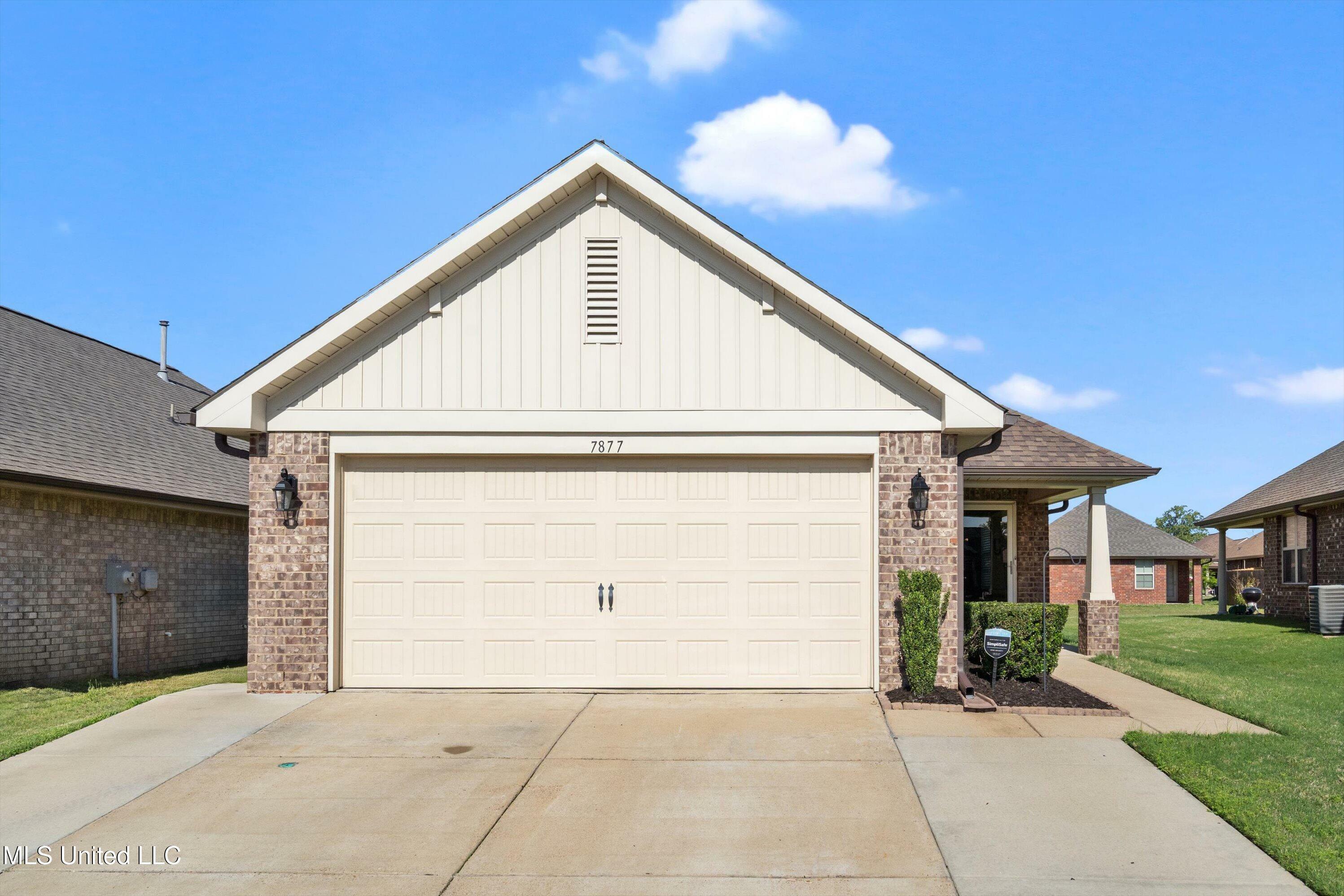 Property Photo: 7877 Allenwood Lane MS 38654