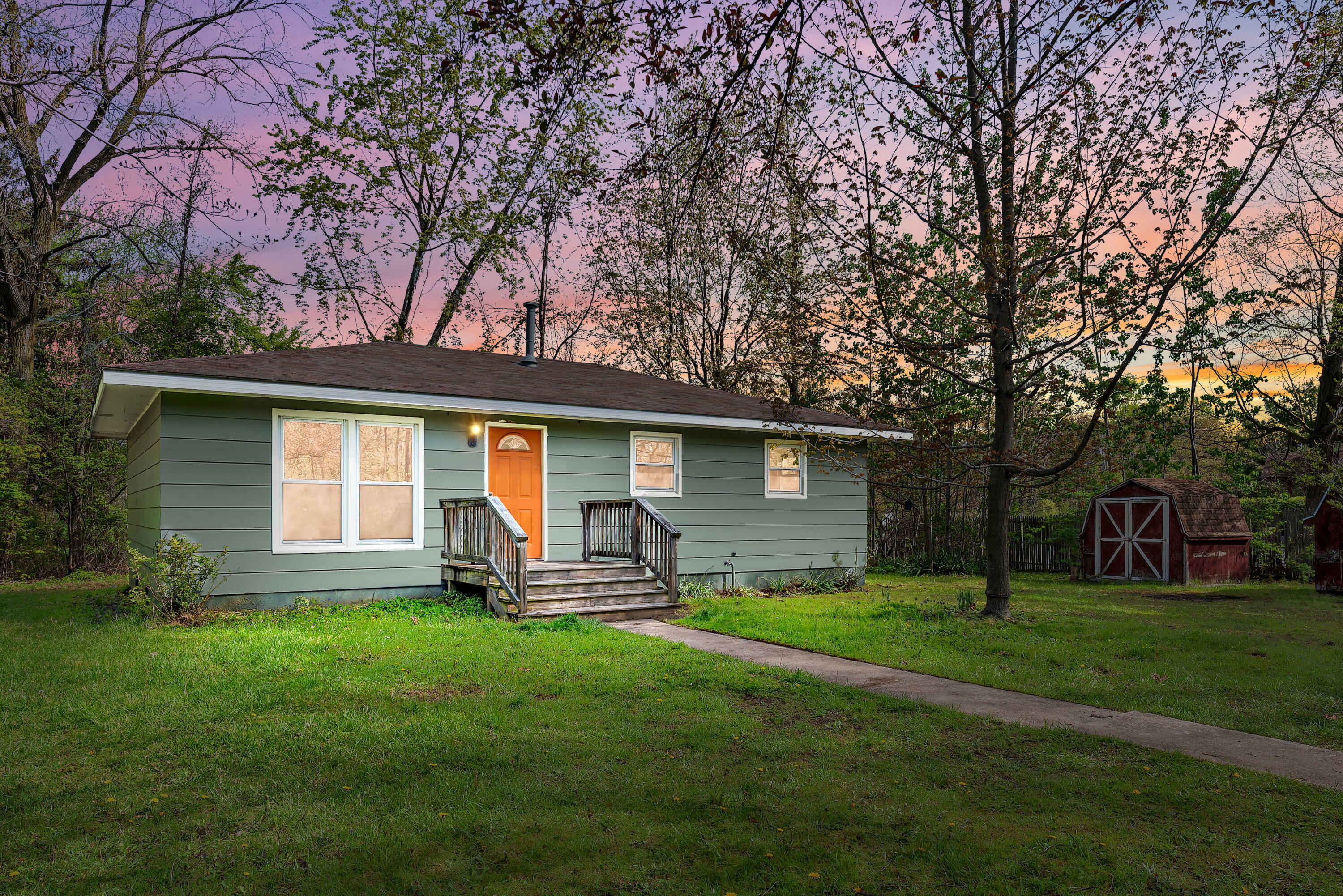 Property Photo: 1603 E Detroit Street MI 49117
