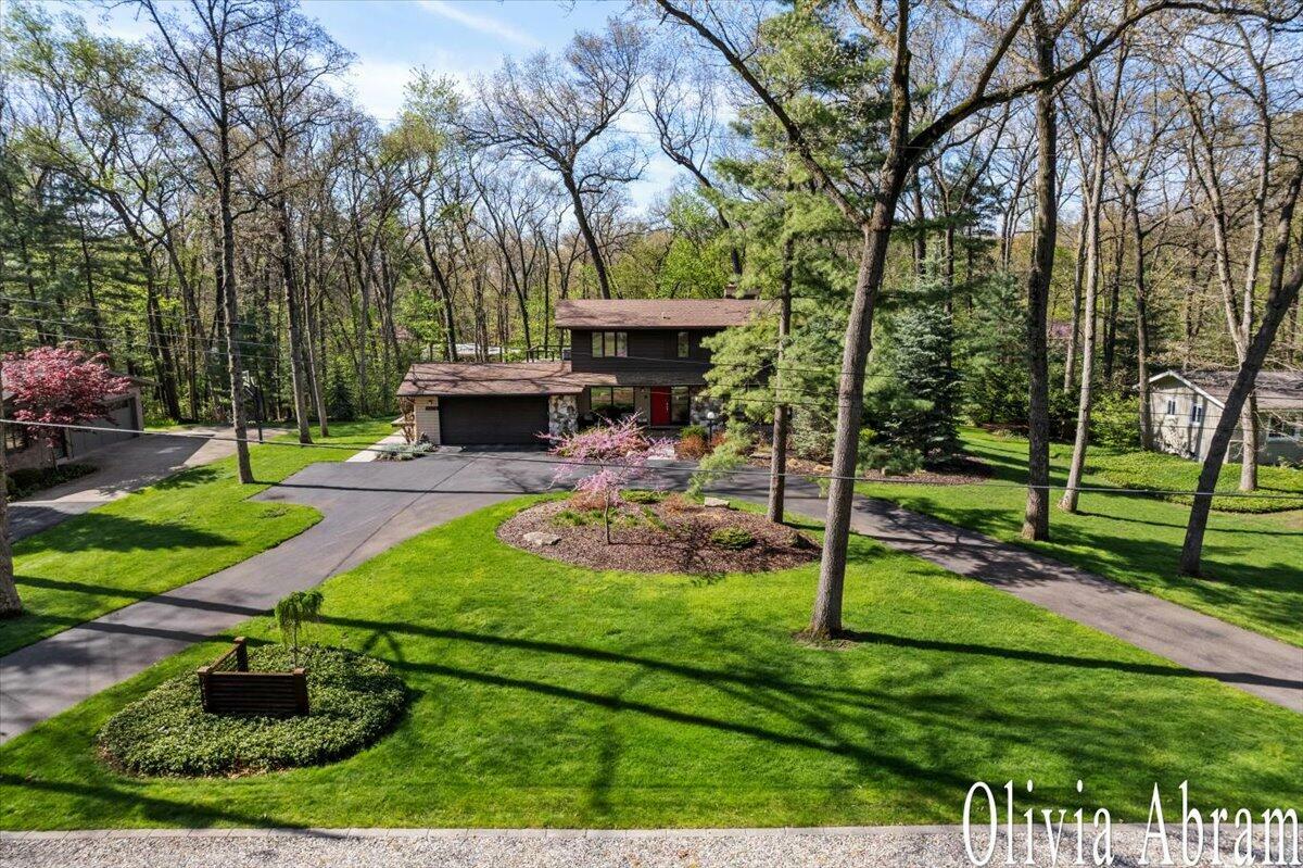 Property Photo: 7414 Thorncrest Drive SE MI 49301