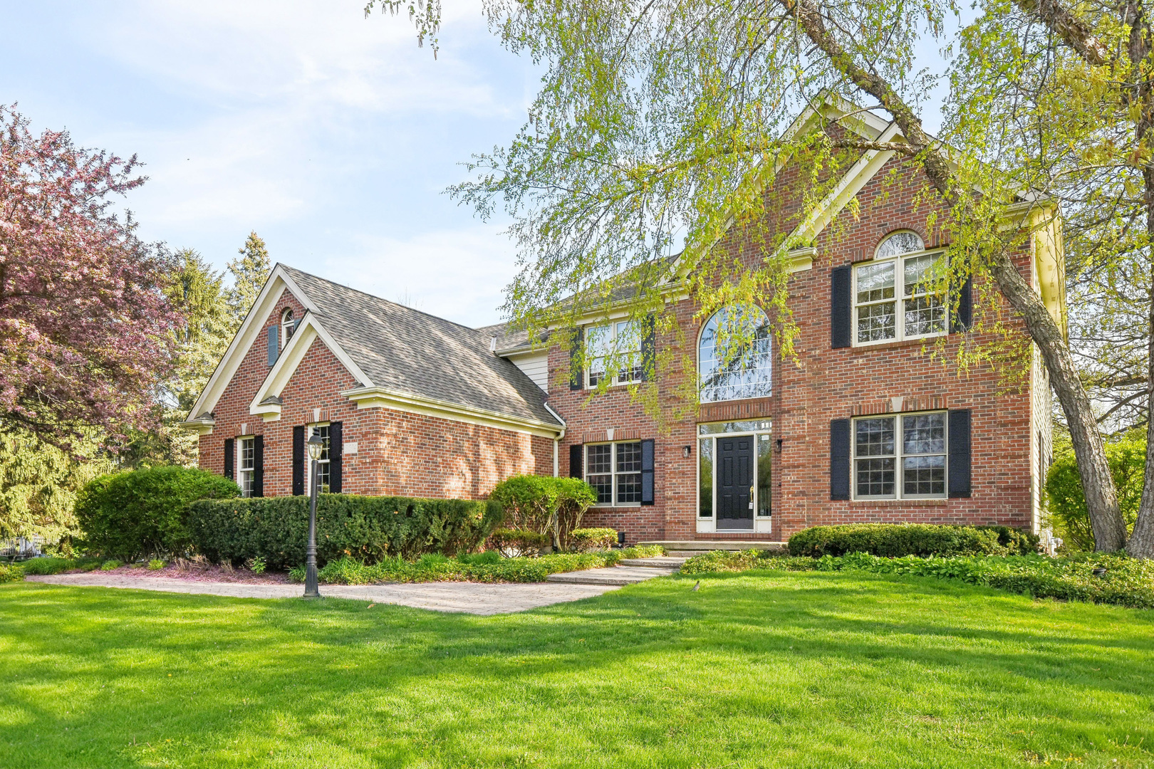 1514 Sunflower Drive S  Sycamore IL 60178 photo