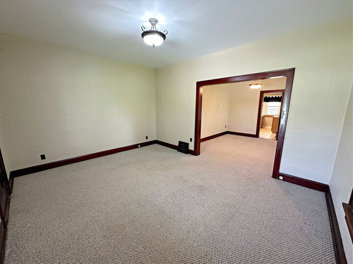 Property Photo: 1105 Oakley Avenue IL 61364