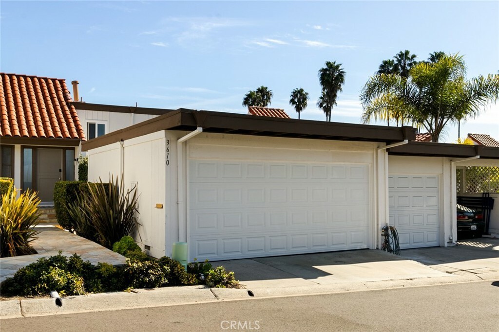 Property Photo: 3610 Calle Casino CA 92673