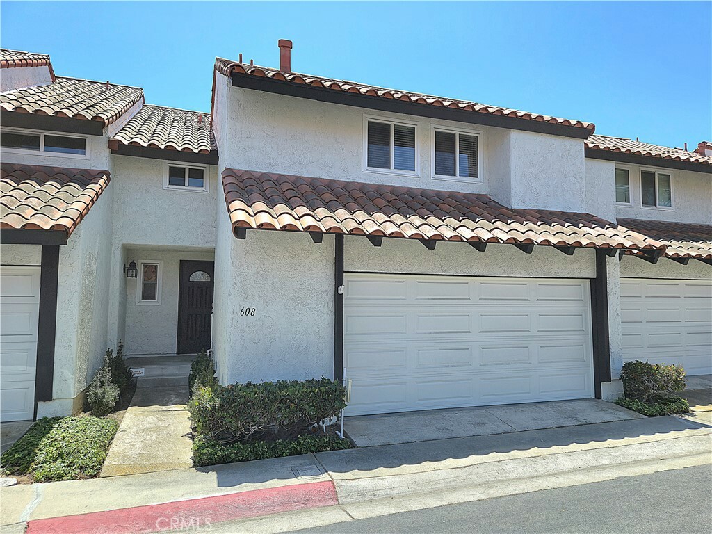 Property Photo: 608 Amber Drive CA 92648