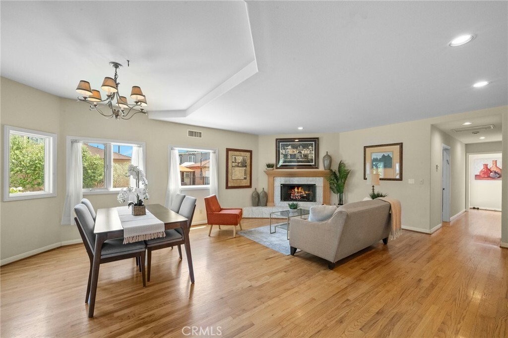 Property Photo:  5894 E Appian Way  CA 90803 