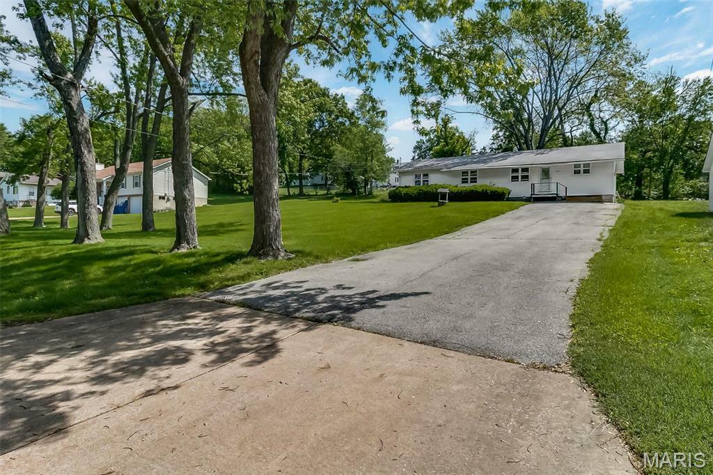 Property Photo: 128 Cumberland Avenue MO 63043