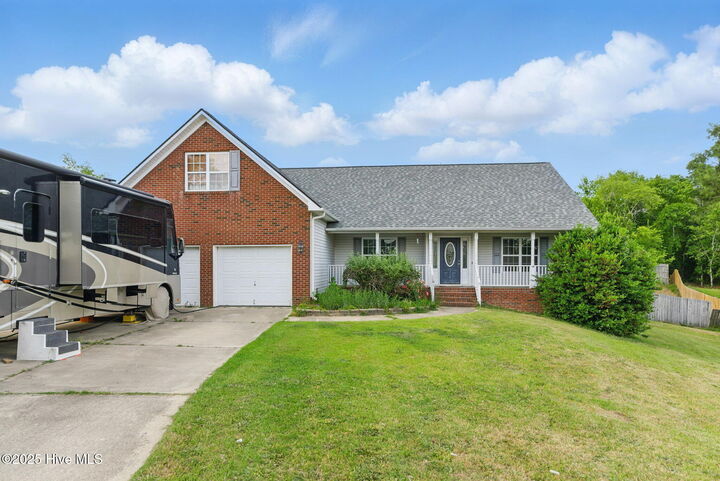 Property Photo: 71 Havistock Court NC 28326