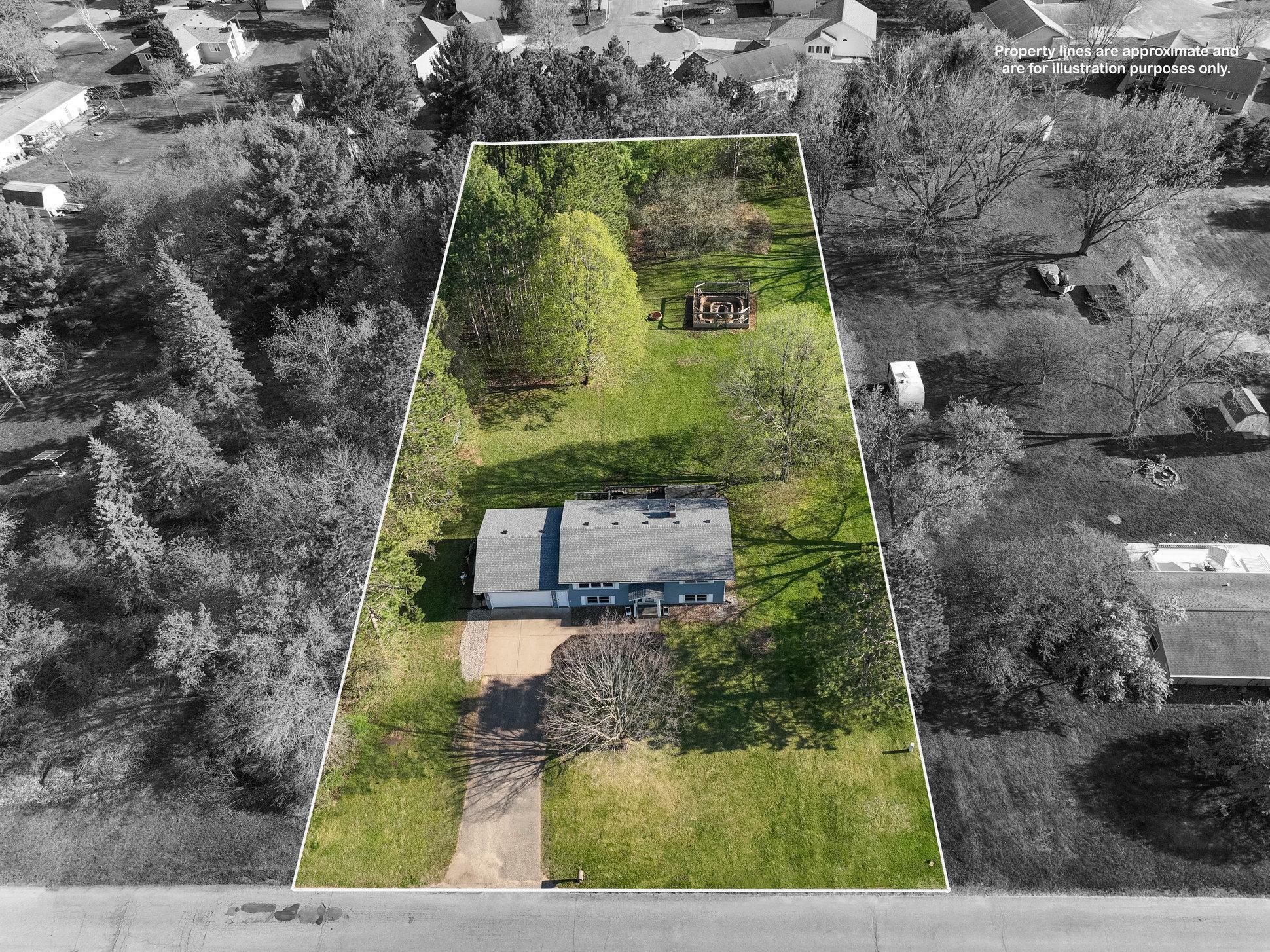 Property Photo: 5323 E Hamilton Avenue WI 54701