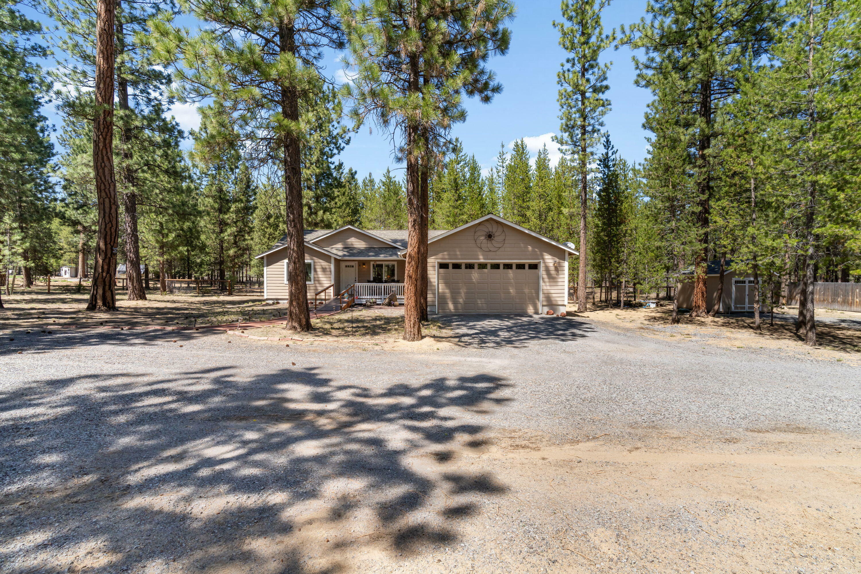 Property Photo: 14630 Bear Berry OR 97739