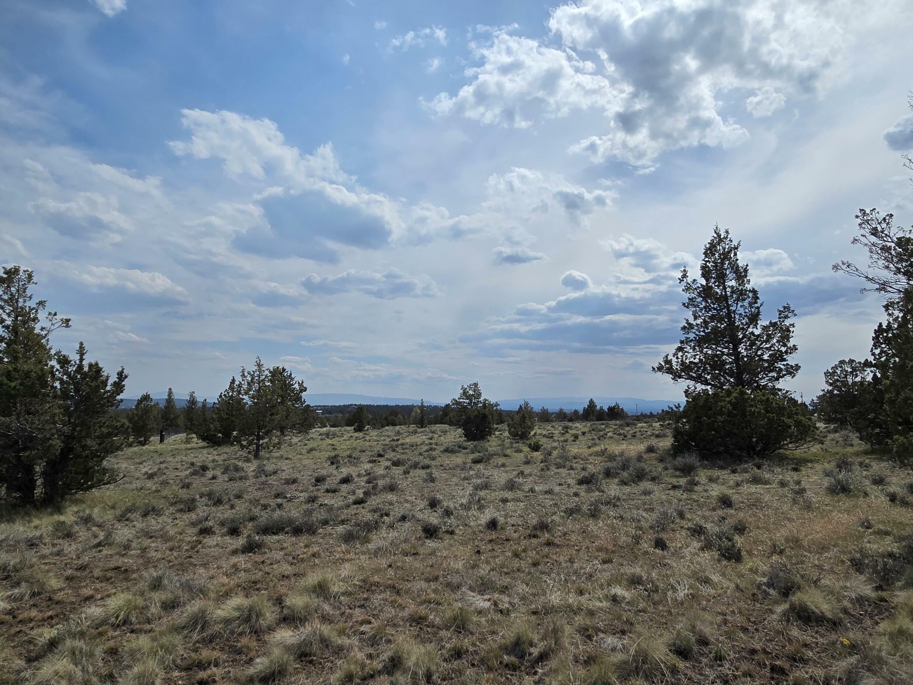 Property Photo: SE Hilltop Road Tl 7100 OR 97754