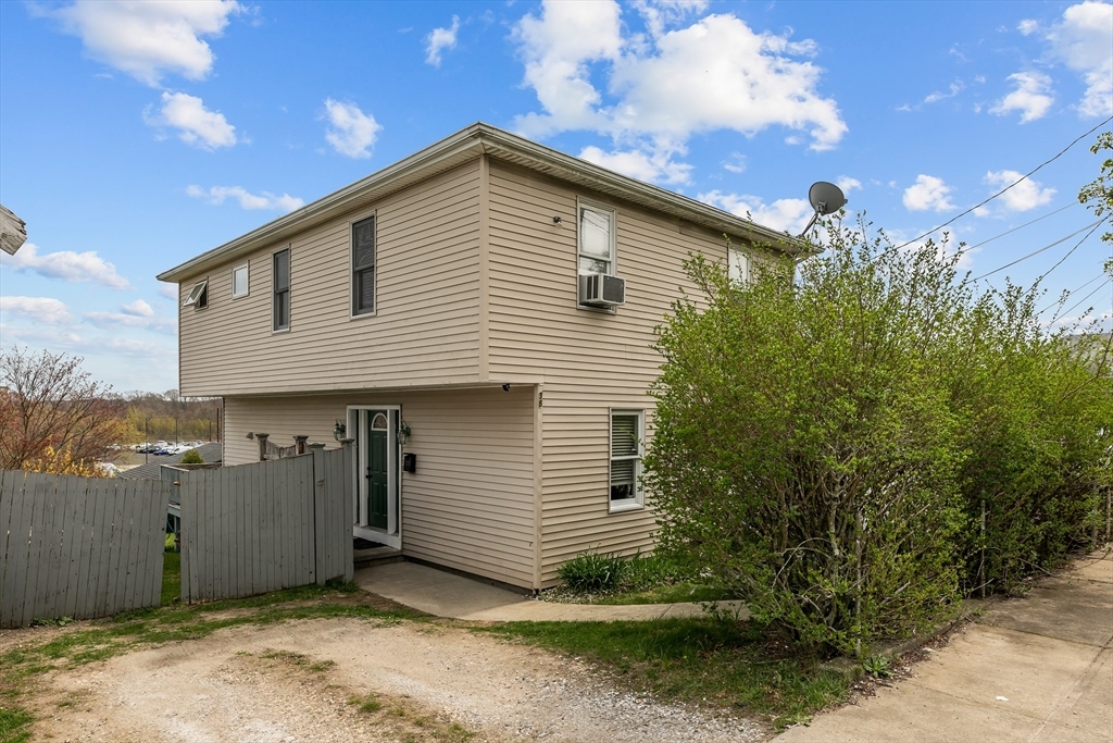 38 Clement St  Tiverton RI 02878 photo