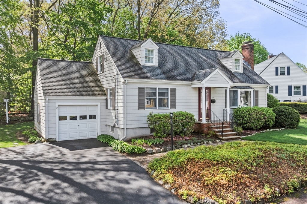 Property Photo: 9 Swansea Rd MA 01880