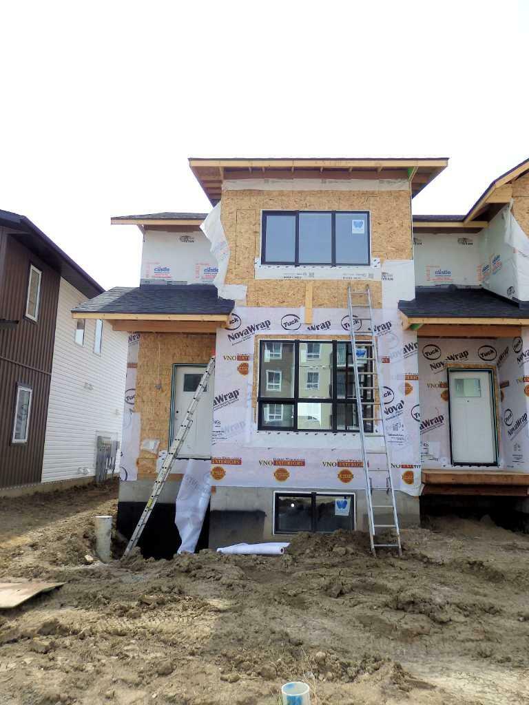 40 Irvin Way  Sylvan Lake AB T4S 0W2 photo