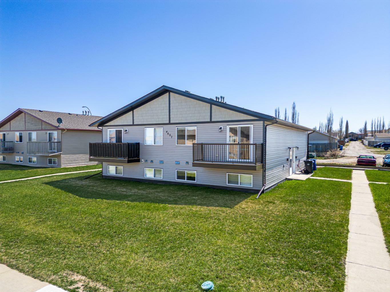 Property Photo: 4607 46 Street 3 AB T4G 1X9