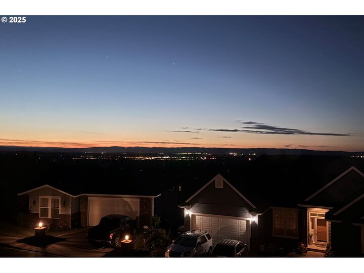 Property Photo: 19624 SW Cooperhawk Ct OR 97007