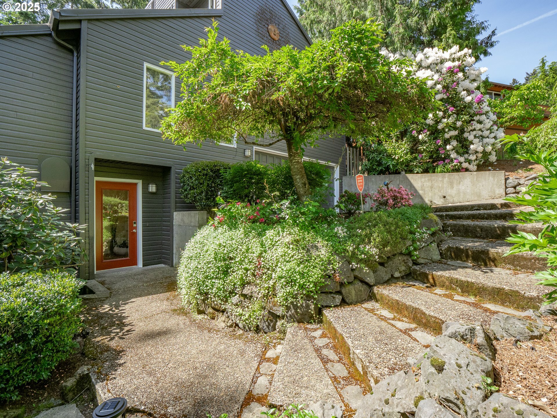 Property Photo: 11135 SW Novare Pl OR 97223