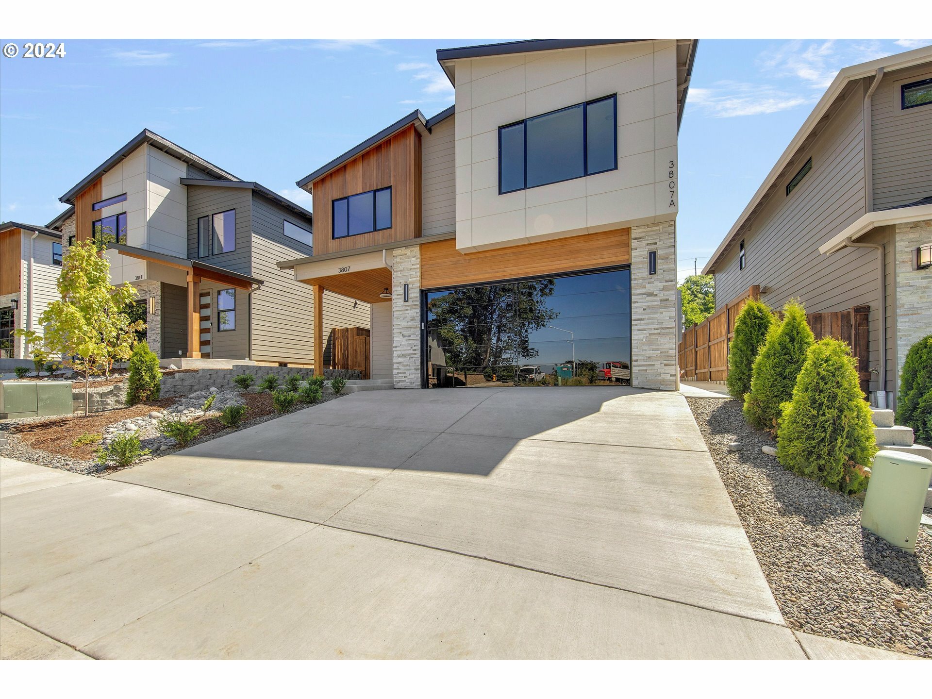 Property Photo: 3807 Rose Ct WA 98660