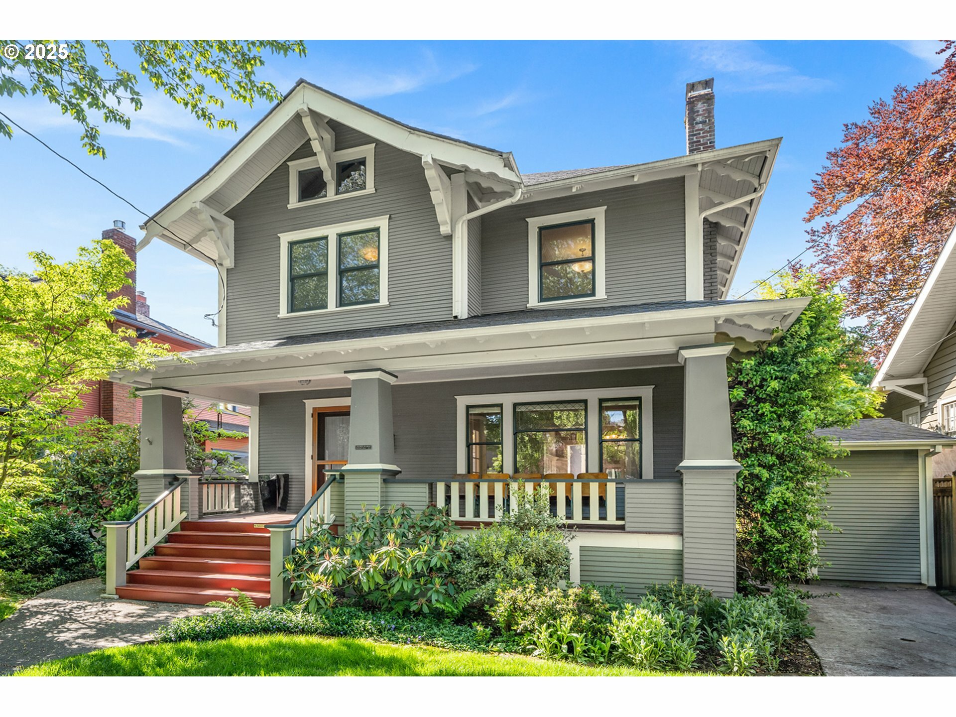 Property Photo: 3926 NE Davis St OR 97232