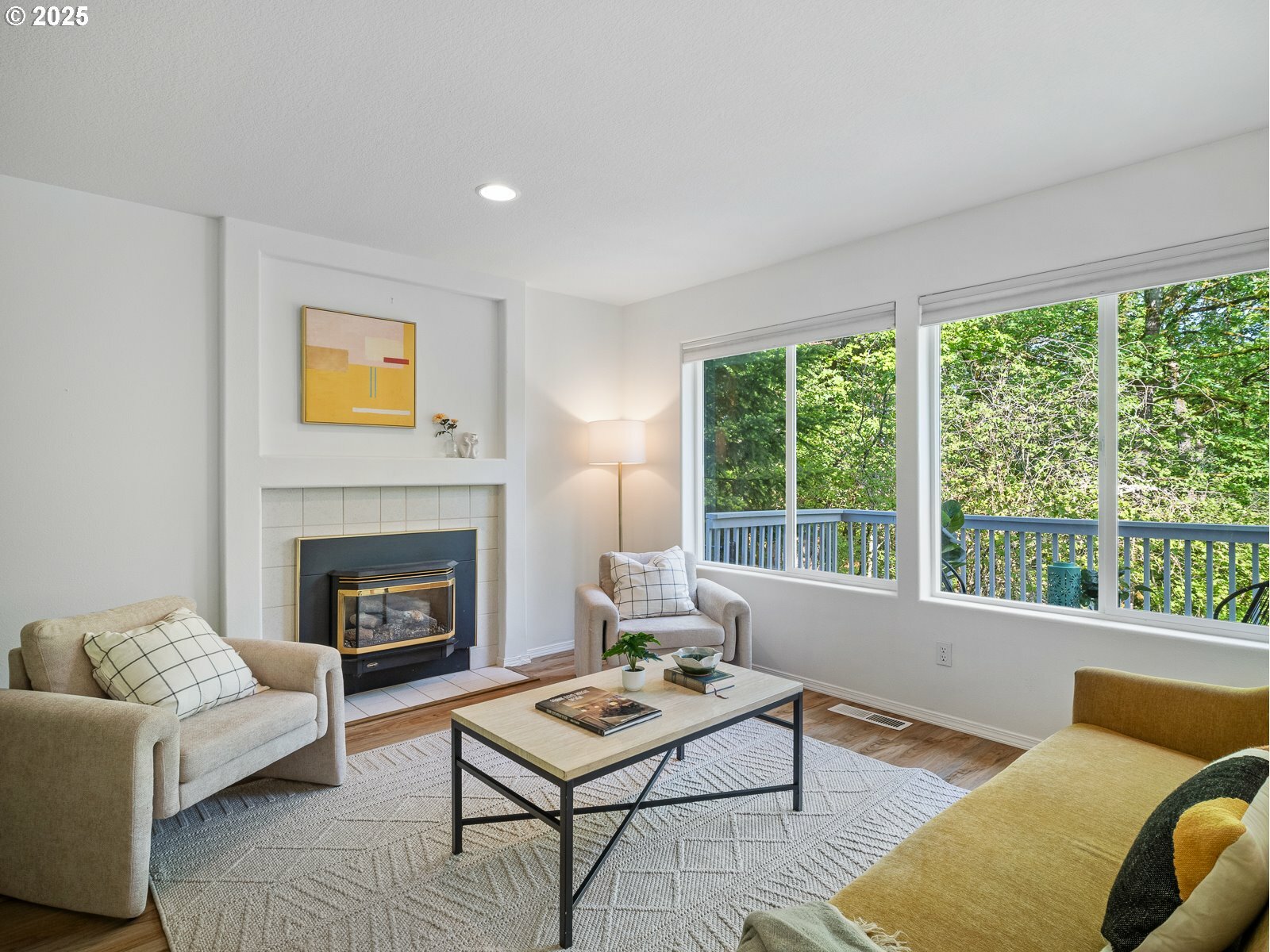 Property Photo: 68 SE 47th Cir OR 97080