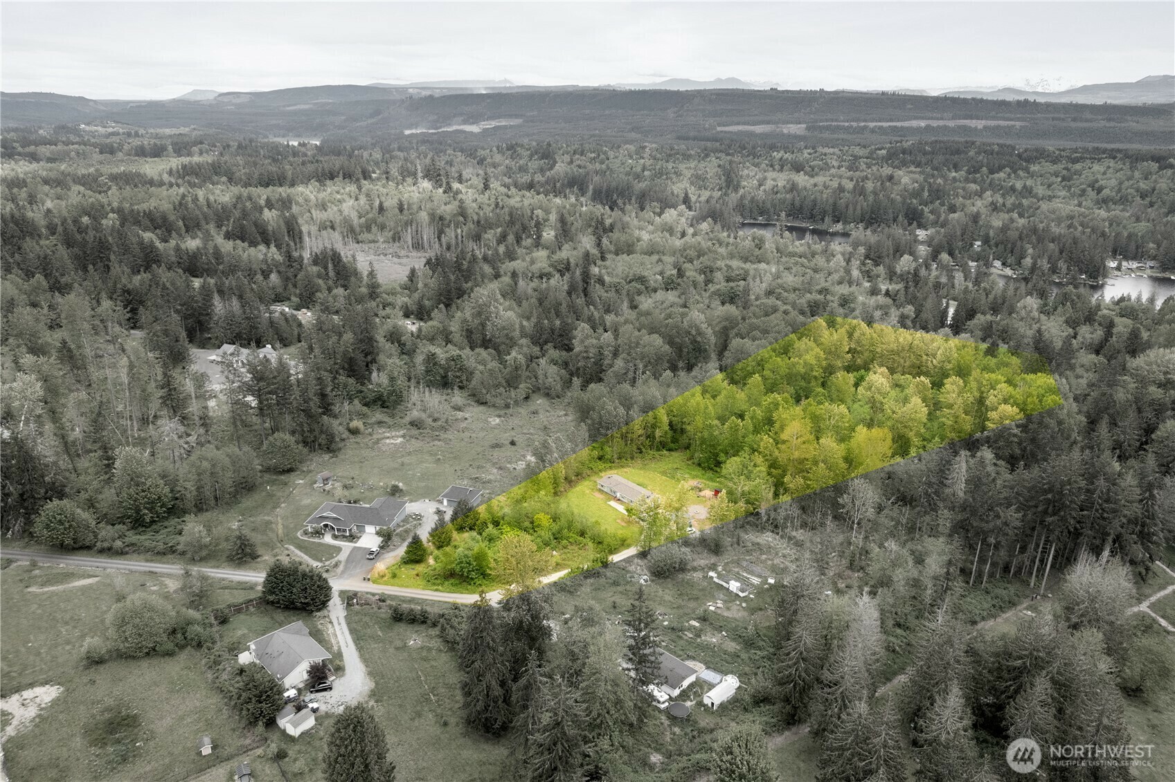 Property Photo: 31821 127th Avenue E WA 98338