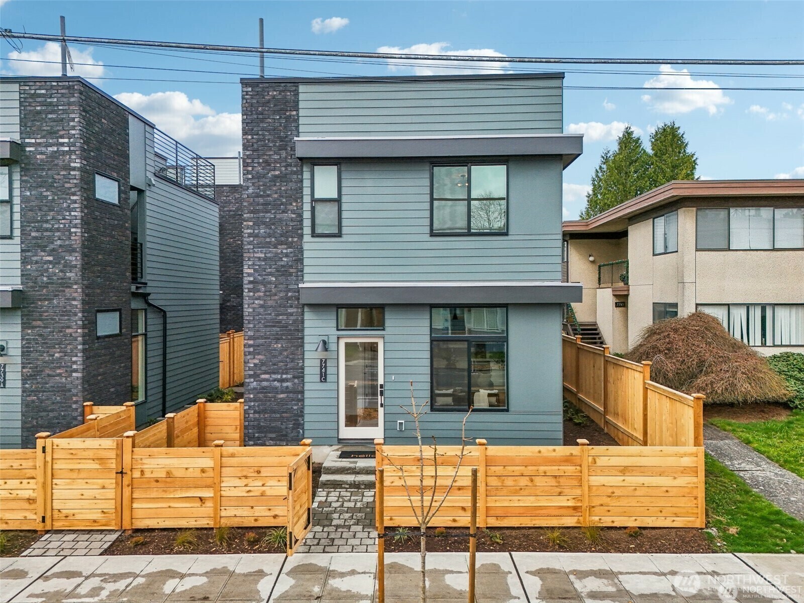 Property Photo: 7741 15th Avenue NE B WA 98115