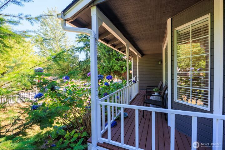 Property Photo:  11635 NE 95th Street  WA 98033 