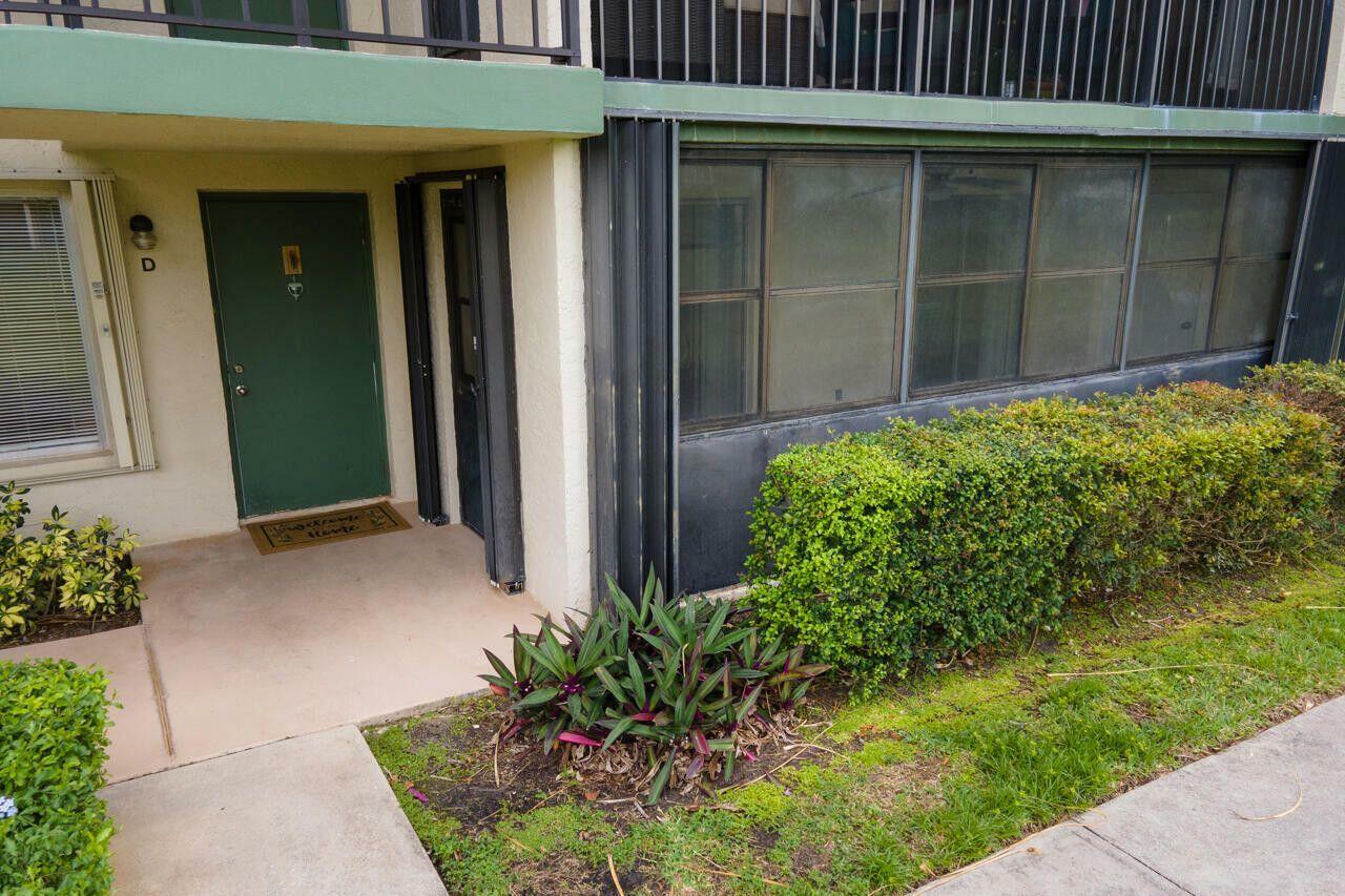 Property Photo: 6299 Chasewood Dr D FL 33458