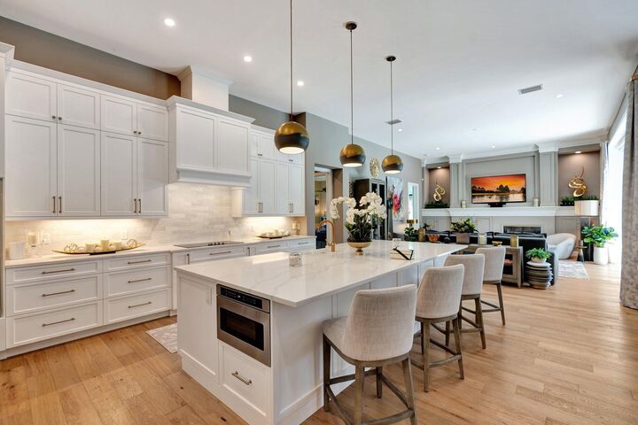 Property Photo:  7701 SE Manhasset Place  FL 33455