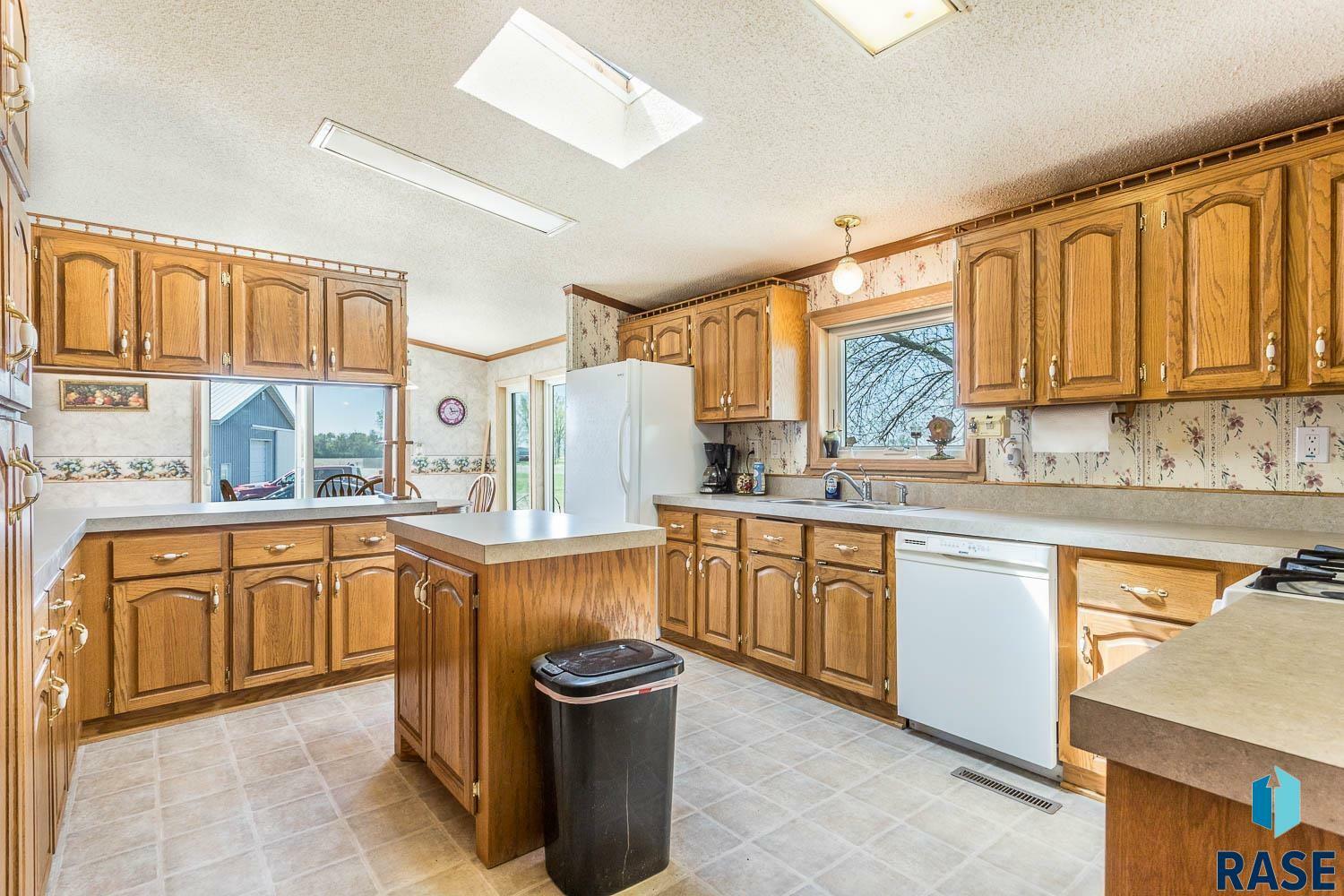 Property Photo: 27738 469th Ave SD 57039