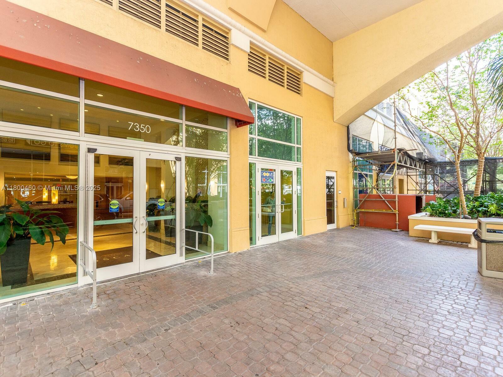 Property Photo: 7350 SW 89th St 1702S FL 33156