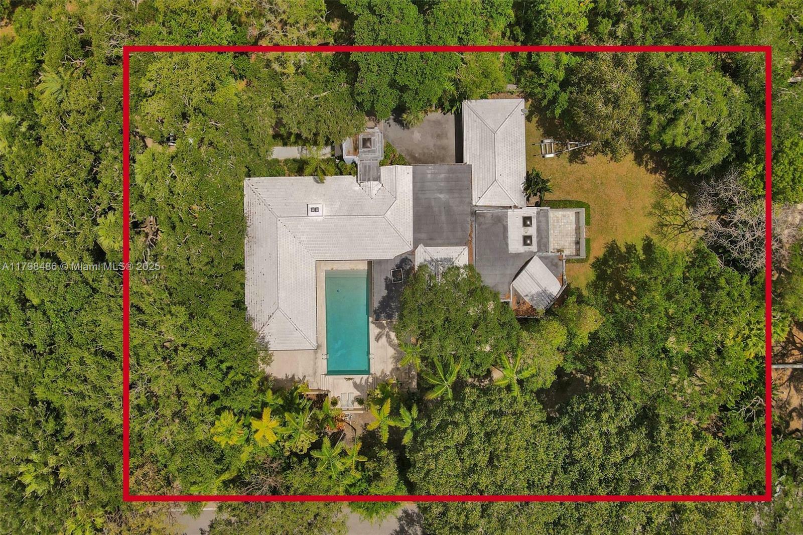 Property Photo: 5465 Banyan Trl FL 33156