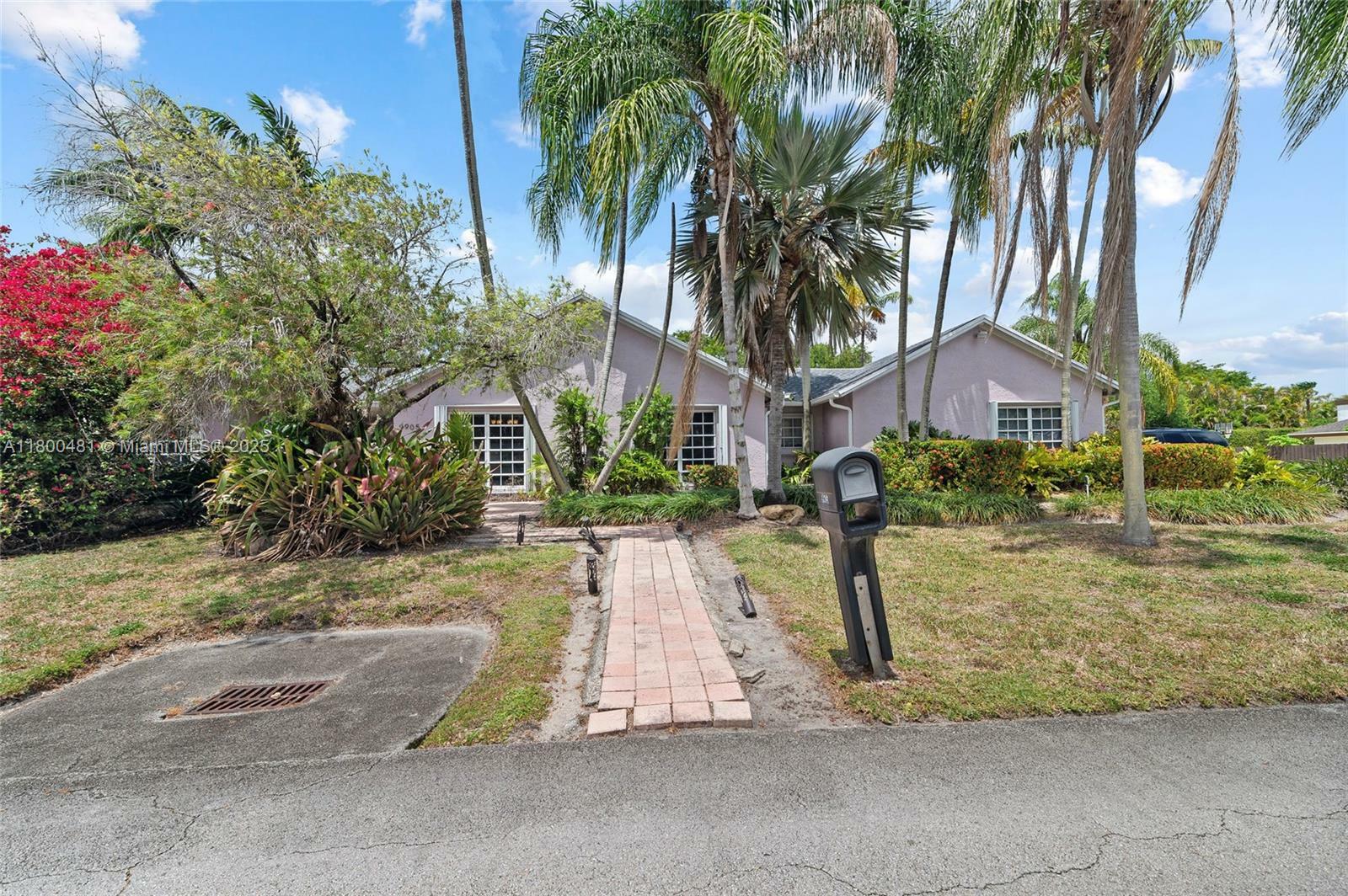 9905 SW 131st St  Miami FL 33176 photo
