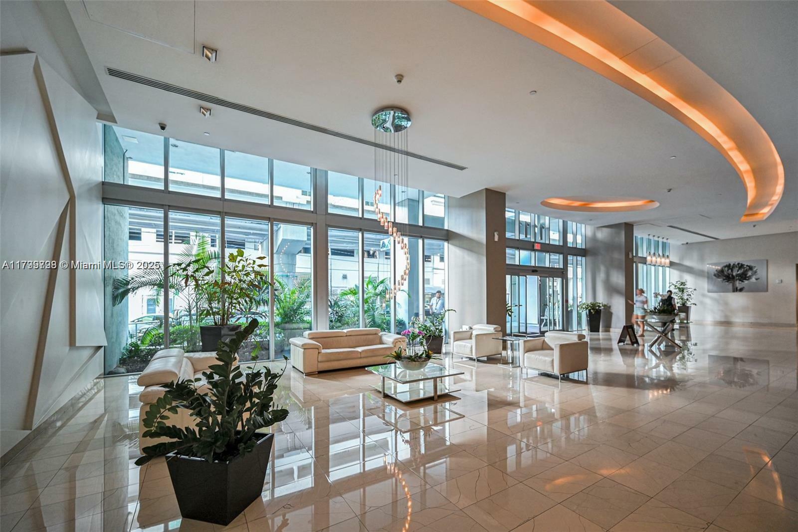 Property Photo: 1111 SW 1st Ave 2223-N FL 33130