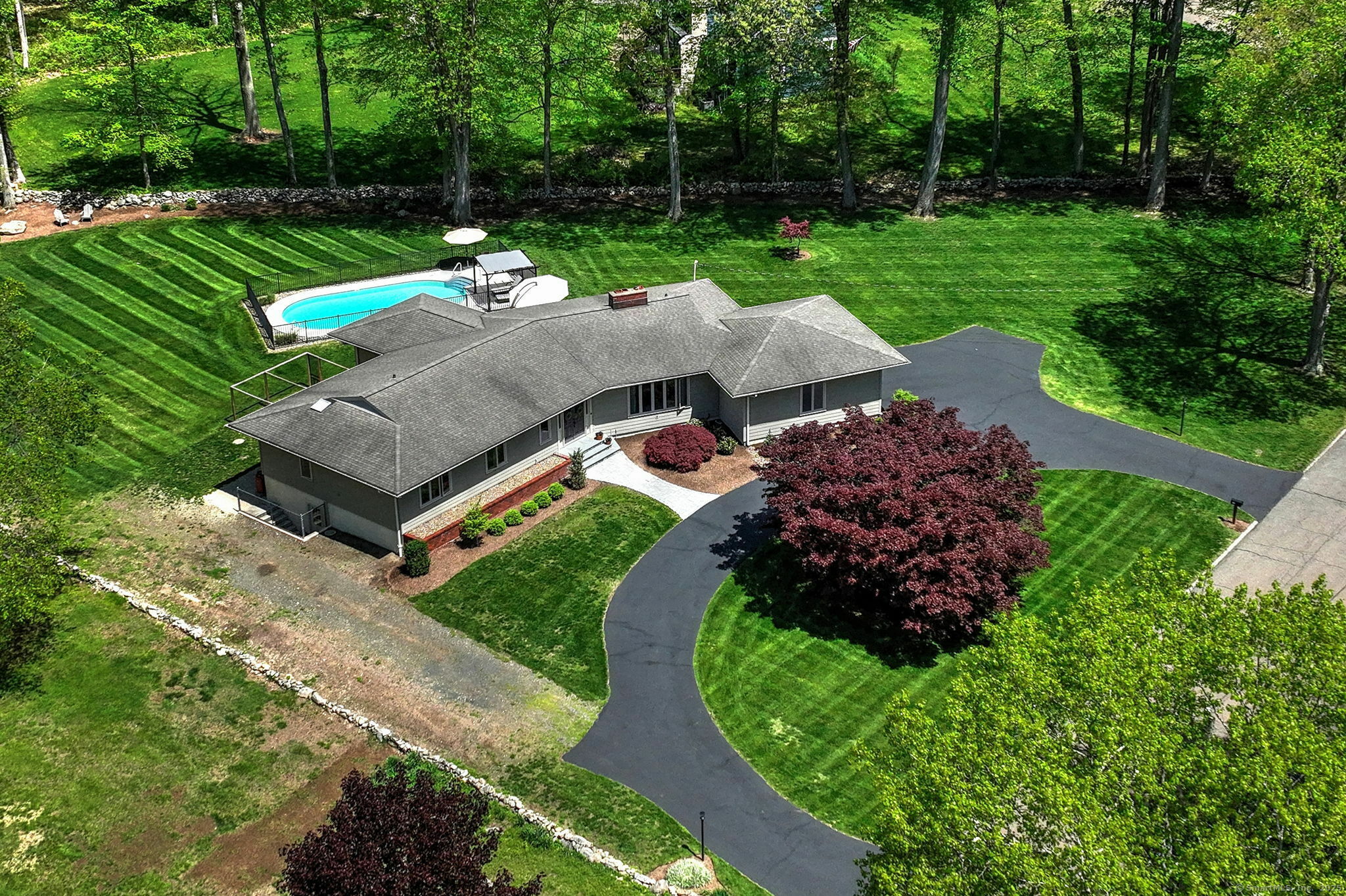 52 Deepdene Road  Trumbull CT 06611 photo