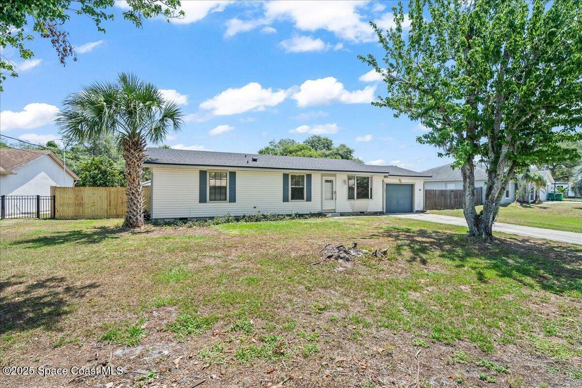 Property Photo: 6825 Anecia Avenue FL 32927