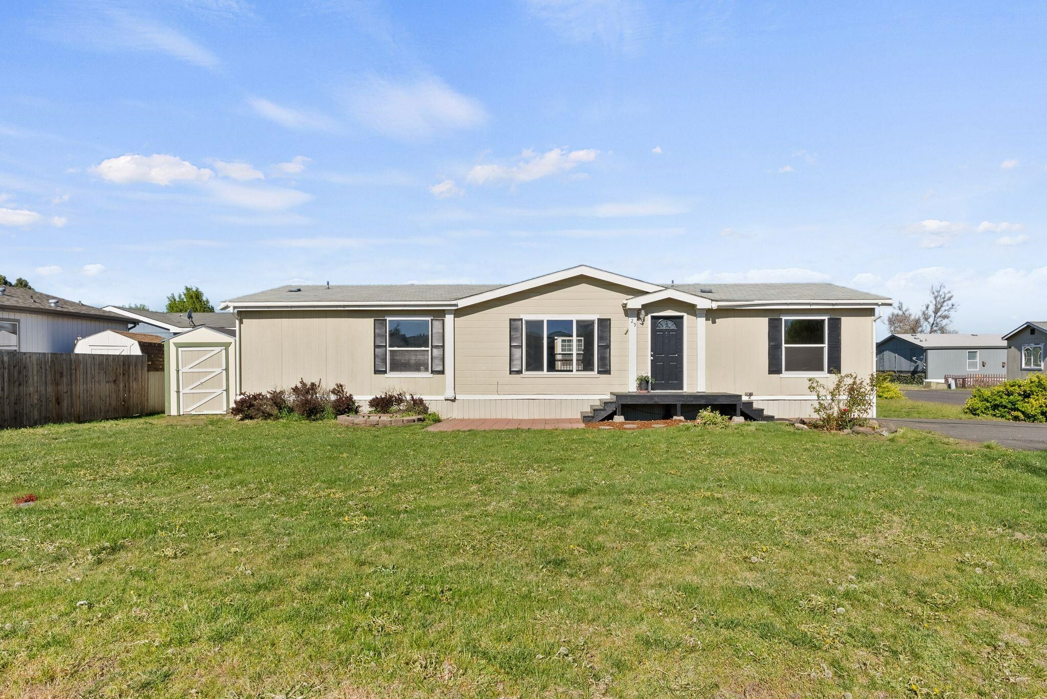 Property Photo: 10510 W Richland #29 Rd WA 99004