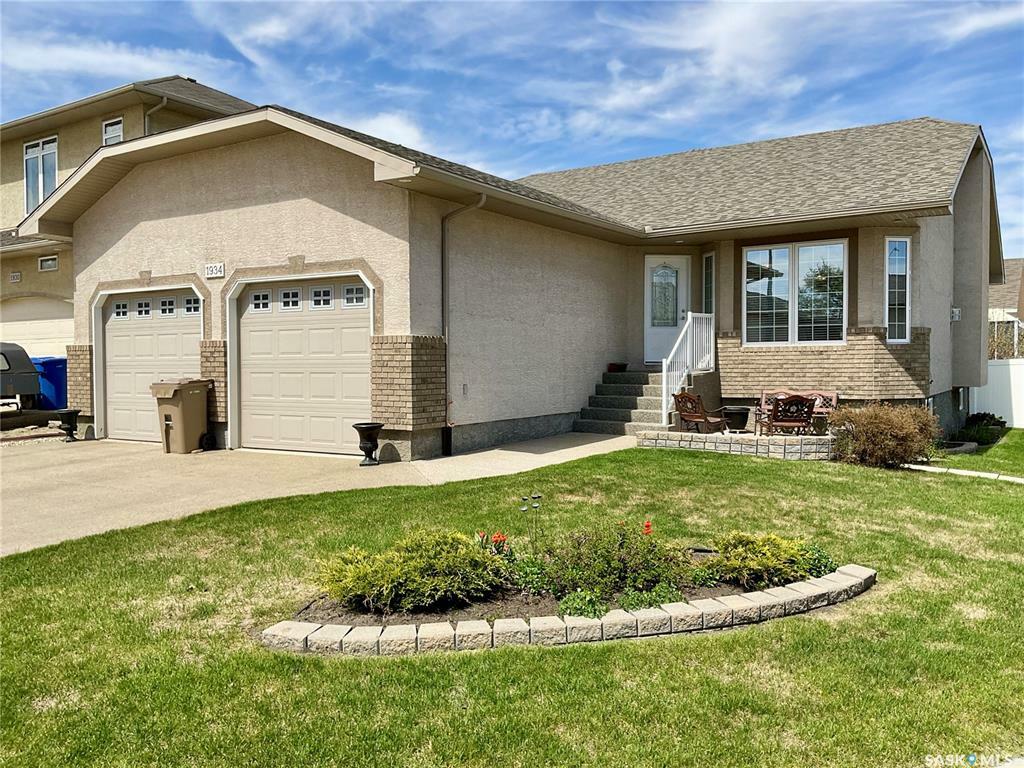 1934 Dunnison Crescent E  Regina SK S4V 0N8 photo