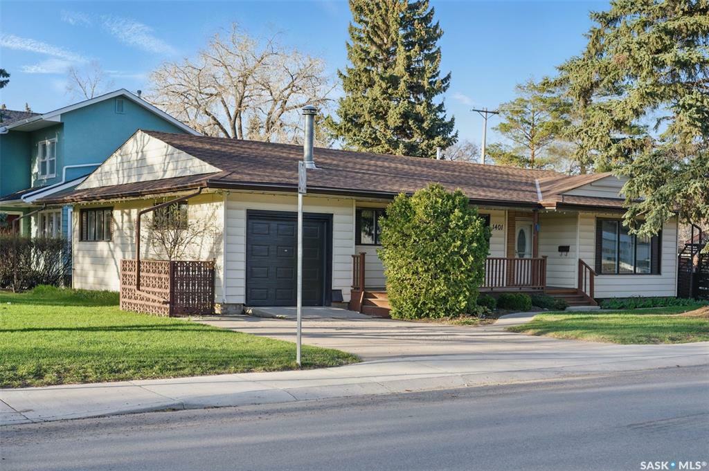 Property Photo: 1401 Colony Street SK S7N 0S8