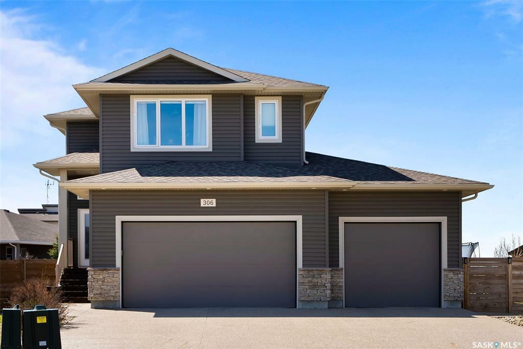 306 Plains Court  Pilot Butte SK S0G 3Z0 photo