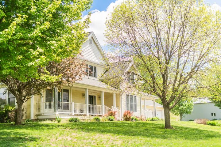 Property Photo:  2048 Horse Creek Rd Road  IA 51652 