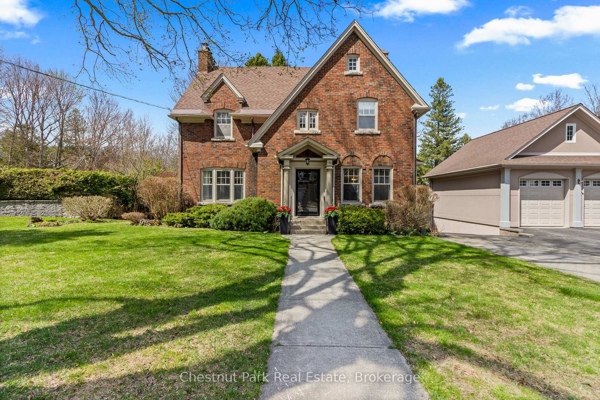 Property Photo:  190 4th Street W  ON N4K 3J9 