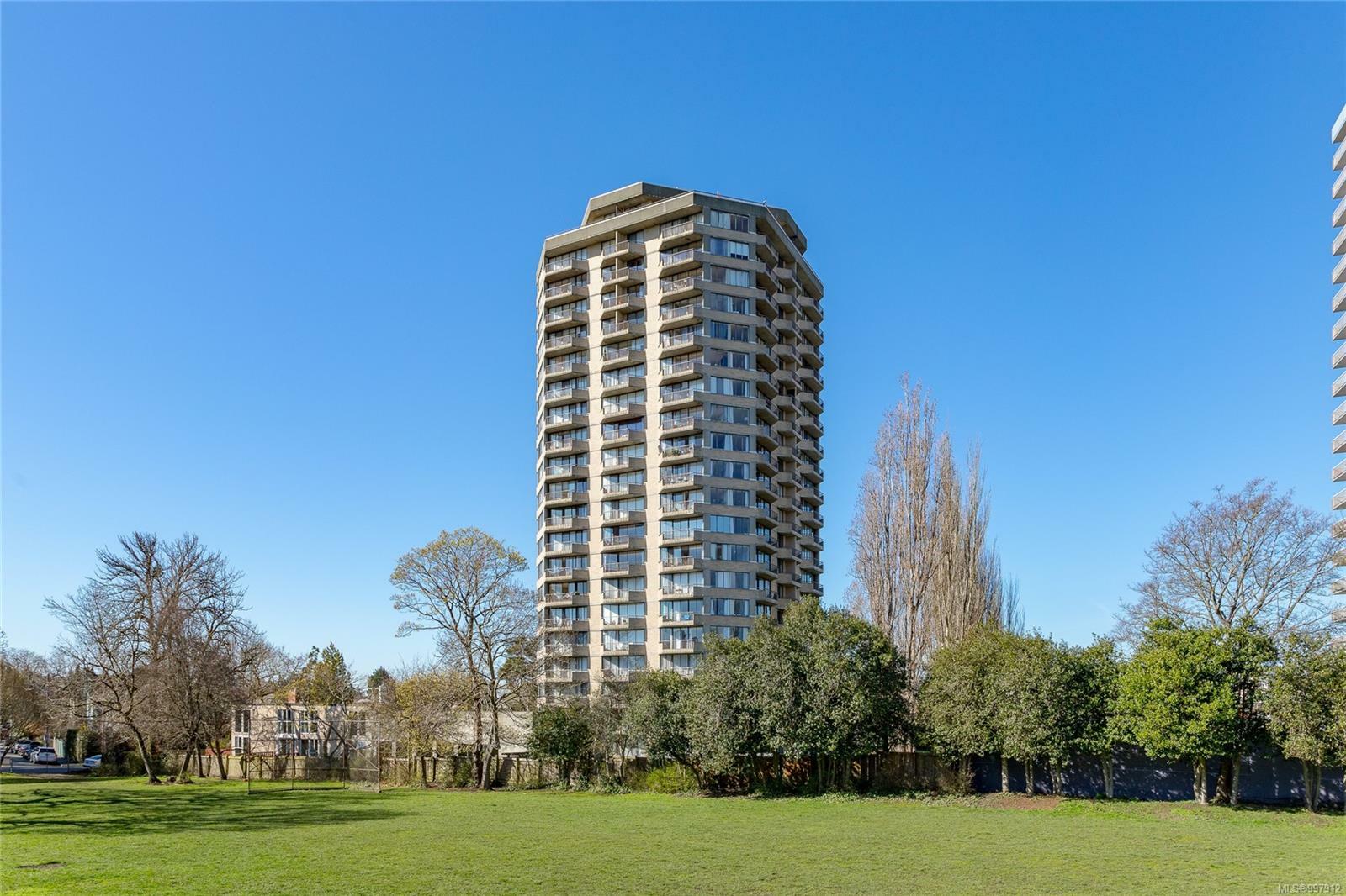 Property Photo: 620 Toronto St 502 BC V8V 1P7