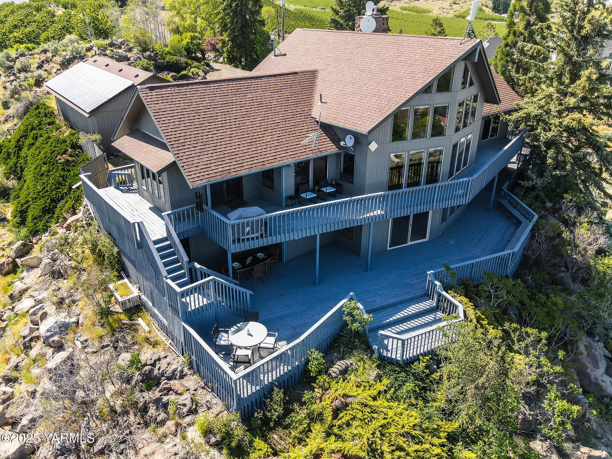 Property Photo: 541 Basalt Springs Way WA 98937