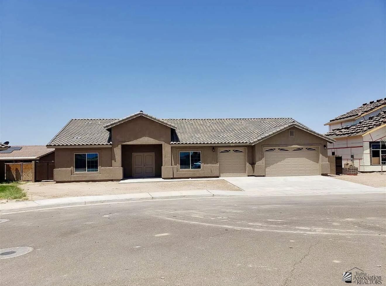 Property Photo: 5695 E 45 St AZ 85365